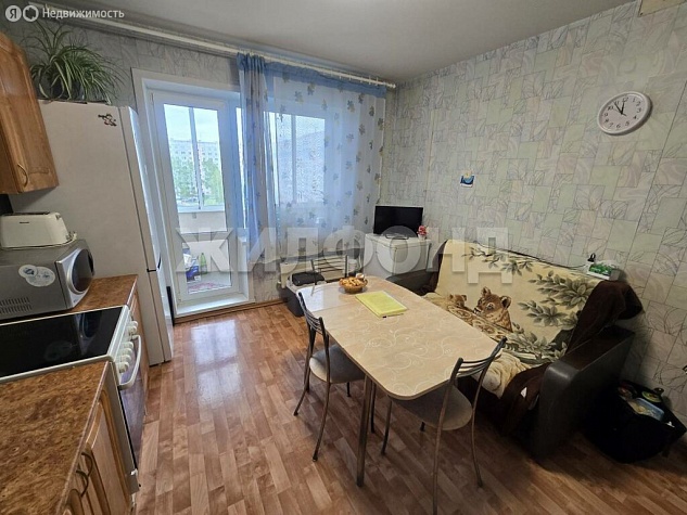 3-комнатная квартира: Новосибирск, микрорайон Родники, улица Гребенщикова, 10 (73м2)
